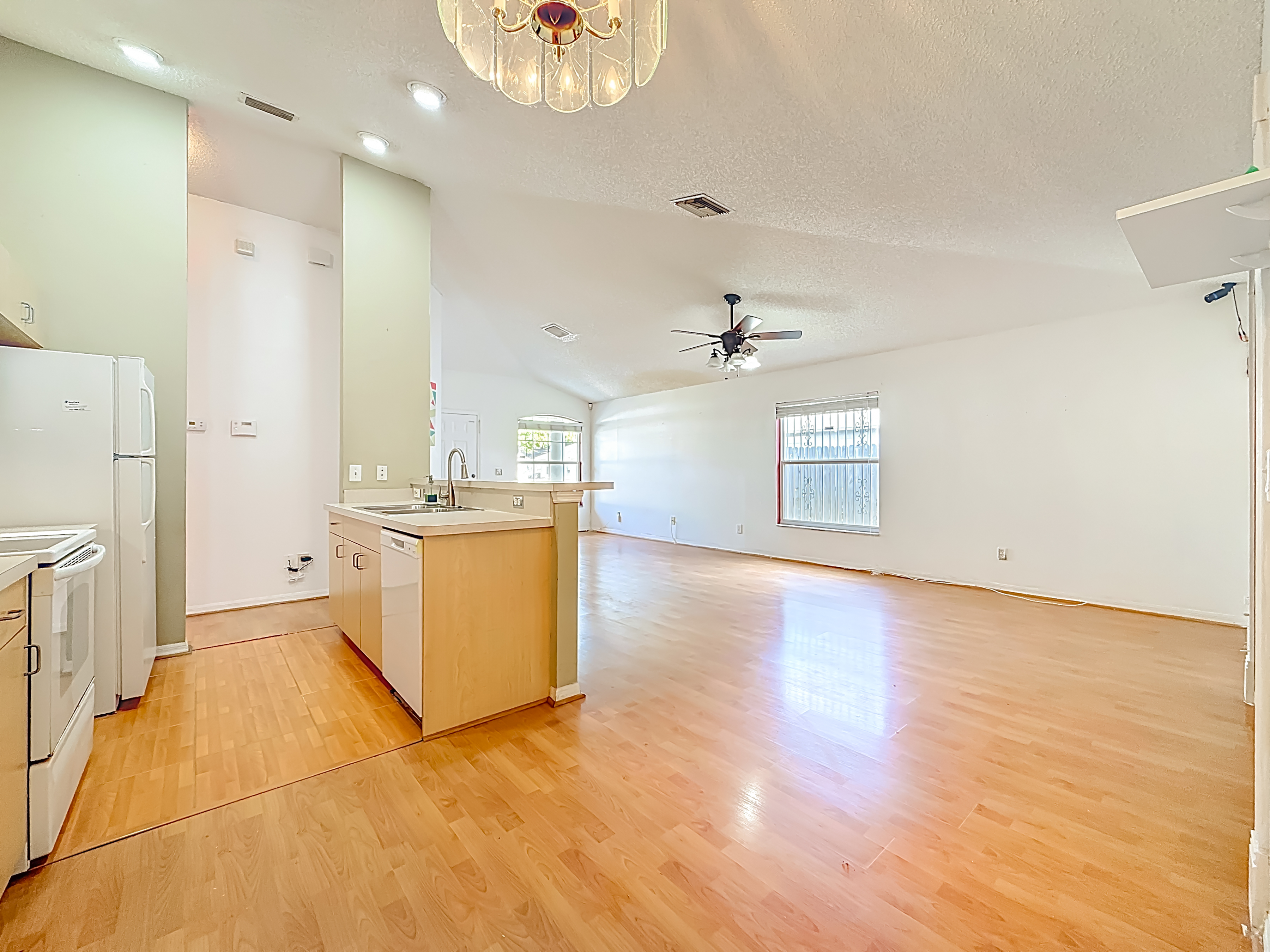 St. Petersburg, Florida, 33713, United States, 4 Bedrooms Bedrooms, ,2 BathroomsBathrooms,Residential,For Sale,2005721