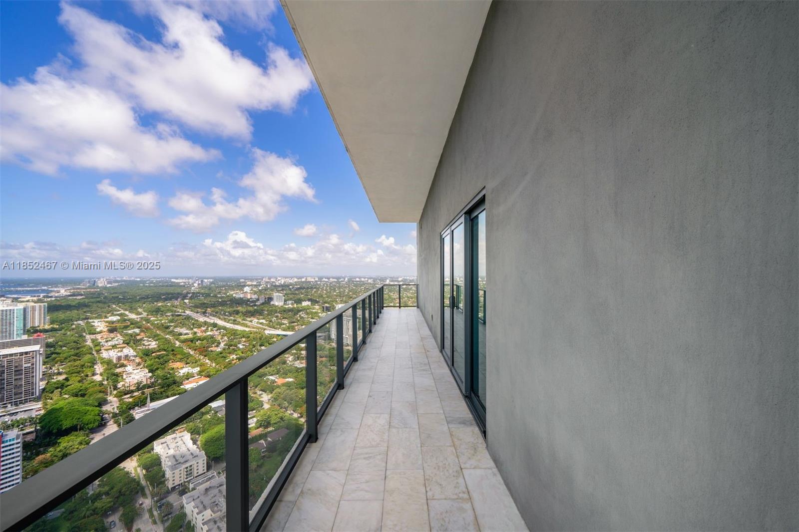 Miami, Florida, 33131, United States, 3 Bedrooms Bedrooms, ,4 BathroomsBathrooms,Residential,For Sale,1908751