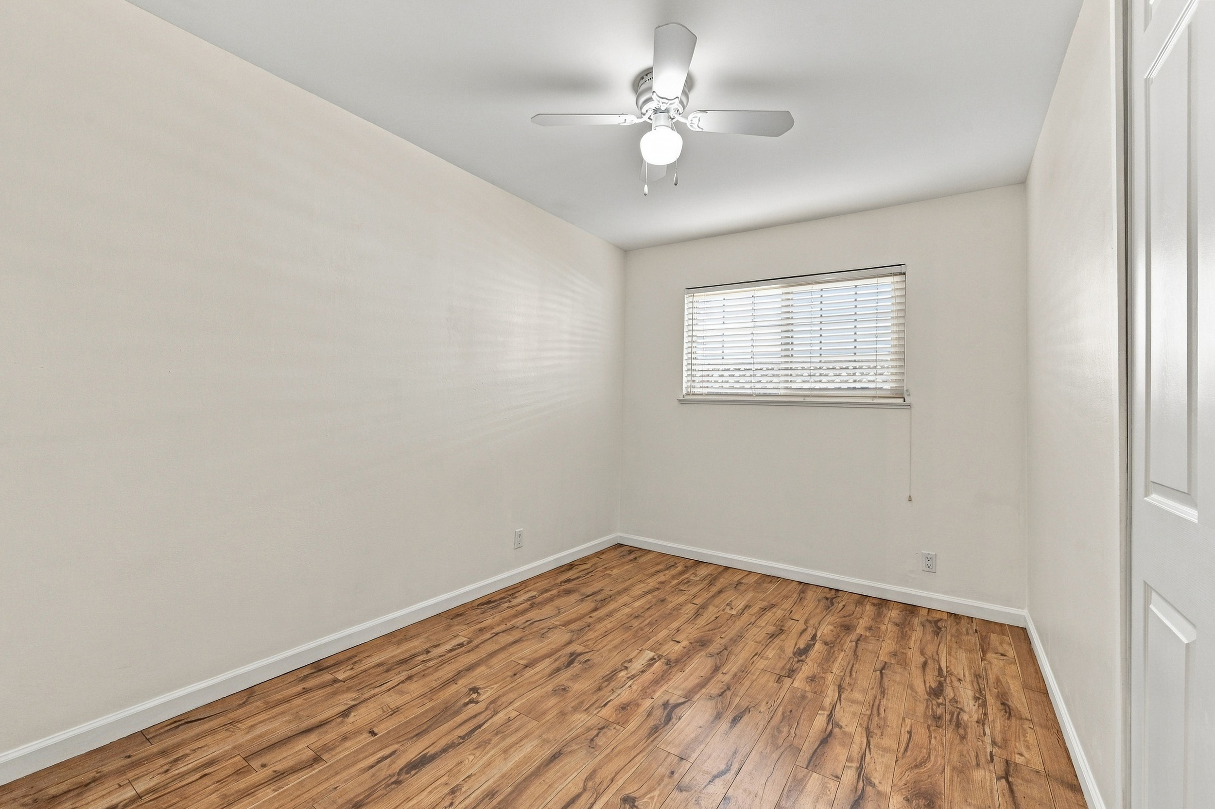  Inviting Move-In Ready Home - 物件實景
