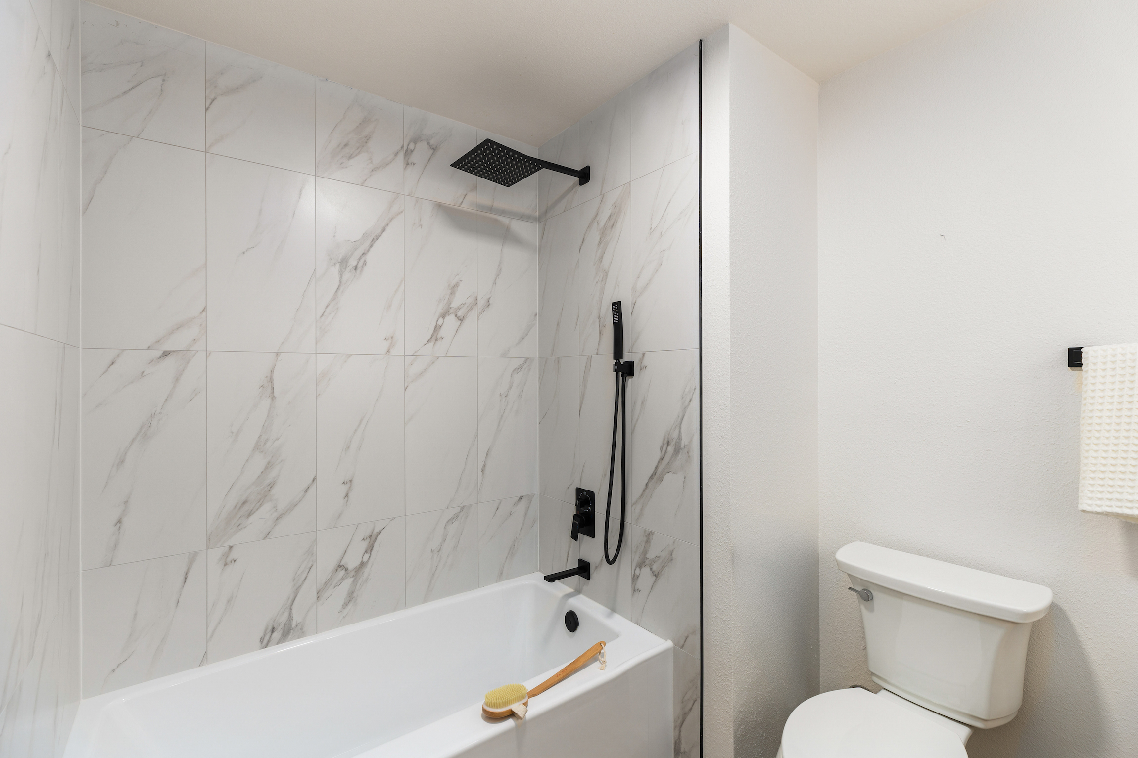  Renovated Modern Comfort in Lake Stevens - 物件實景