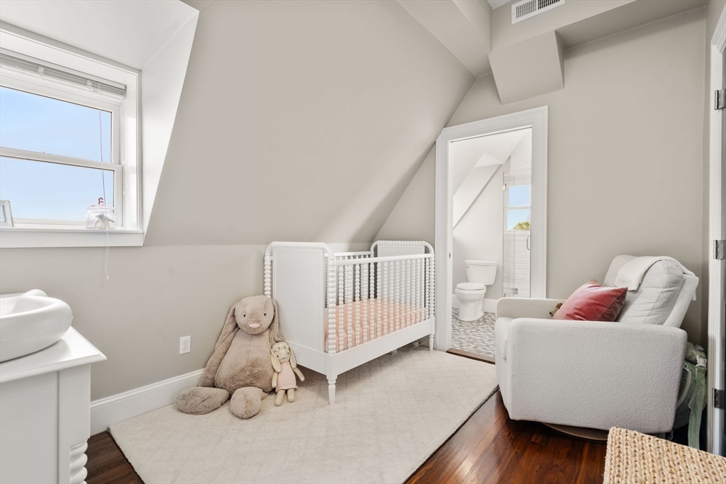 Brookline, Massachusetts, 02445, United States, 4 Bedrooms Bedrooms, ,4 BathroomsBathrooms,Residential,For Sale,1885381