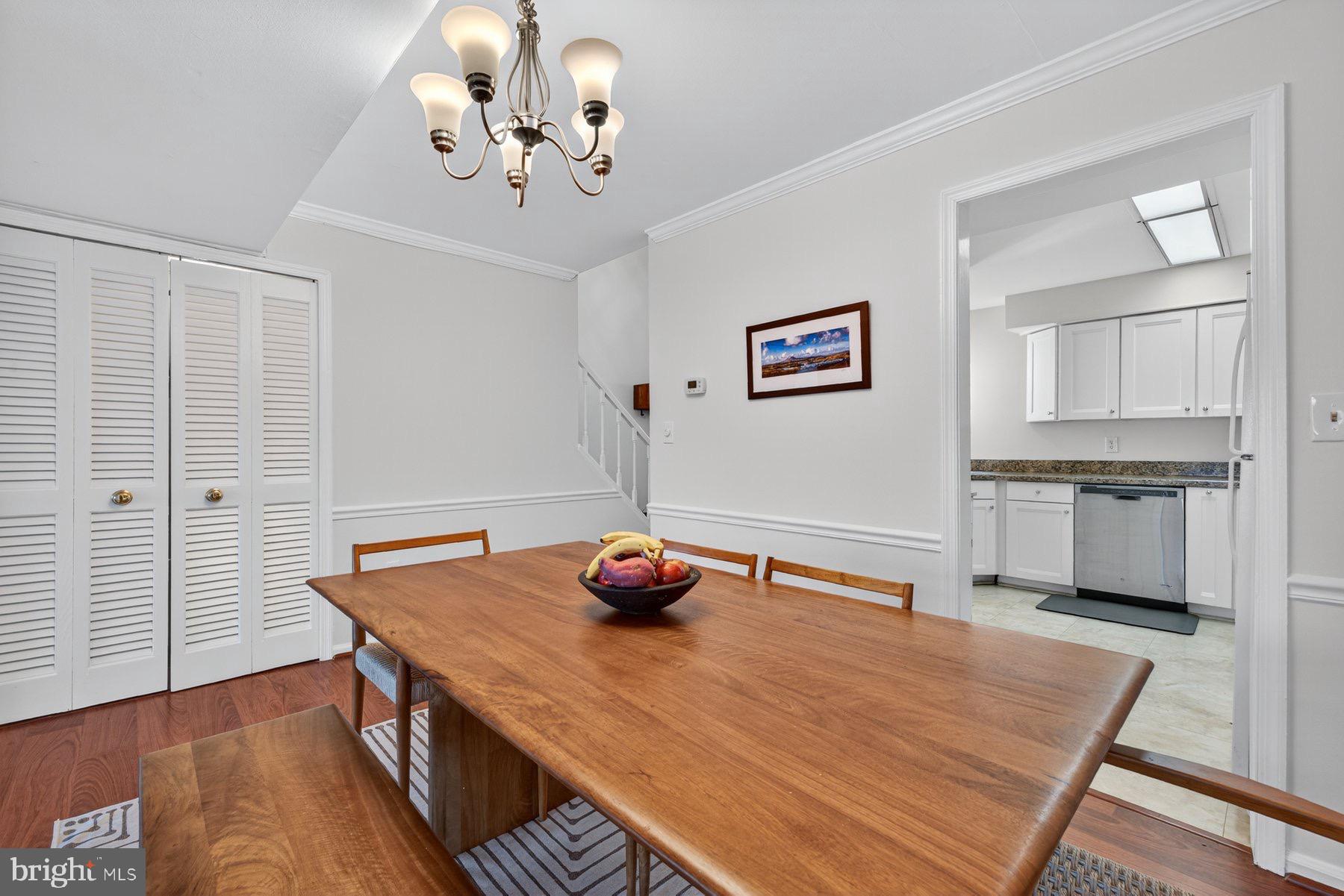 Arlington, Virginia, 22206, United States, ,Residential,For Sale,1992394