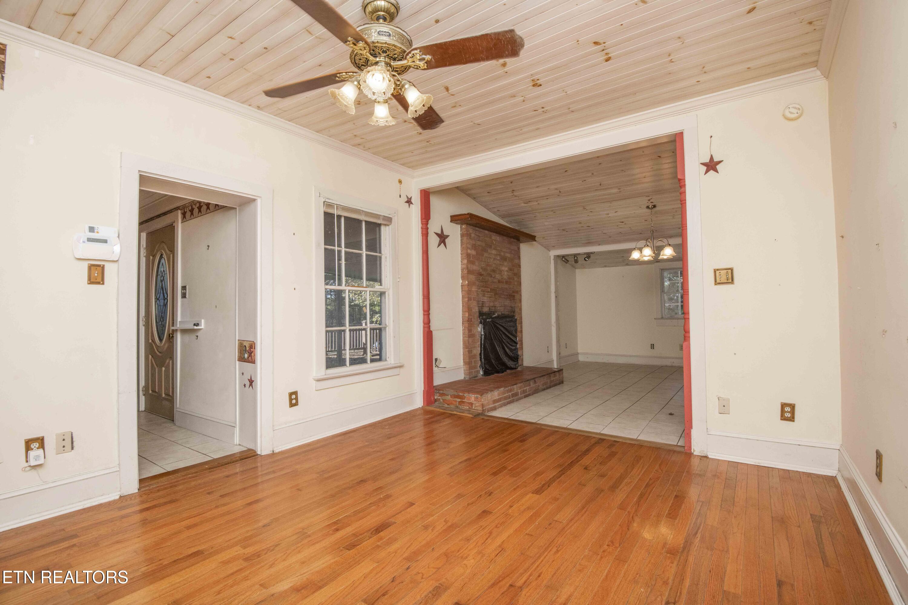 Rockford, Tennessee, 37853, United States, 3 Bedrooms Bedrooms, ,3 BathroomsBathrooms,Residential,For Sale,1984254