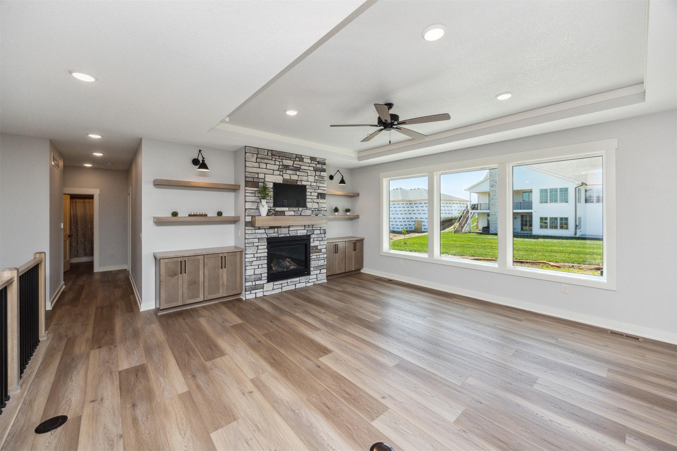 Clive, Iowa, 50325, United States, 4 Bedrooms Bedrooms, ,3 BathroomsBathrooms,Residential,For Sale,1927799