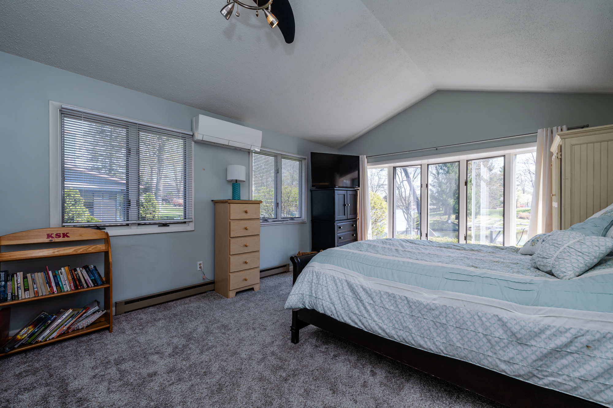 Coloma, Michigan, 49038, United States, 3 Bedrooms Bedrooms, ,2 BathroomsBathrooms,Residential,For Sale,1787347