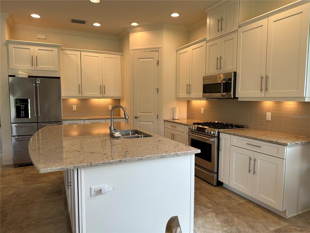 Sarasota, Florida, 34238, United States, 2 Bedrooms Bedrooms, ,3 BathroomsBathrooms,Residential,For Sale,1926282