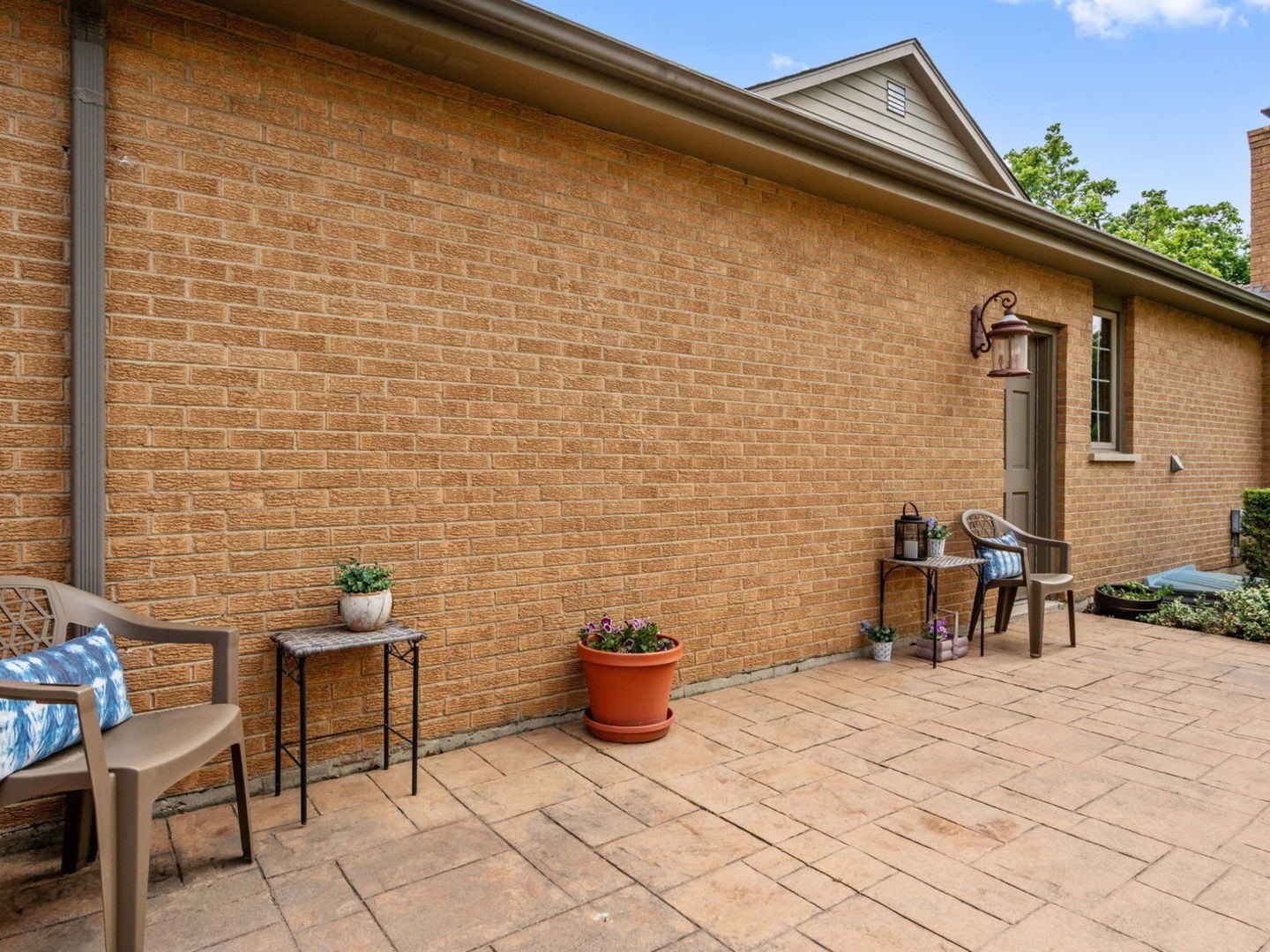 Oak Brook, Illinois, 60523, United States, 5 Bedrooms Bedrooms, ,3 BathroomsBathrooms,Residential,For Sale,1944795