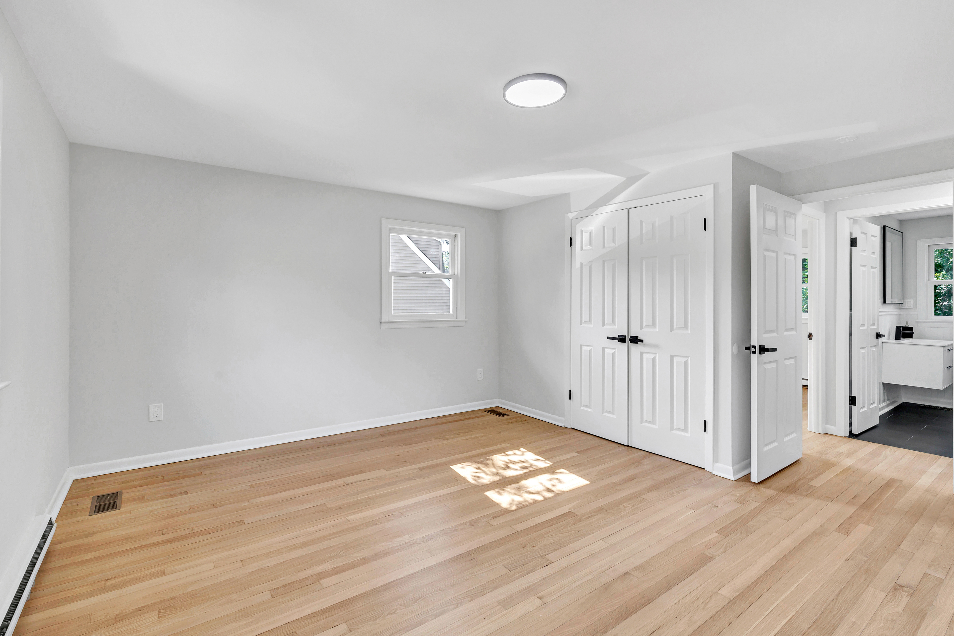 bridgeport, Connecticut, 06606, United States, 4 Bedrooms Bedrooms, ,3 BathroomsBathrooms,Residential,For Sale,1903043