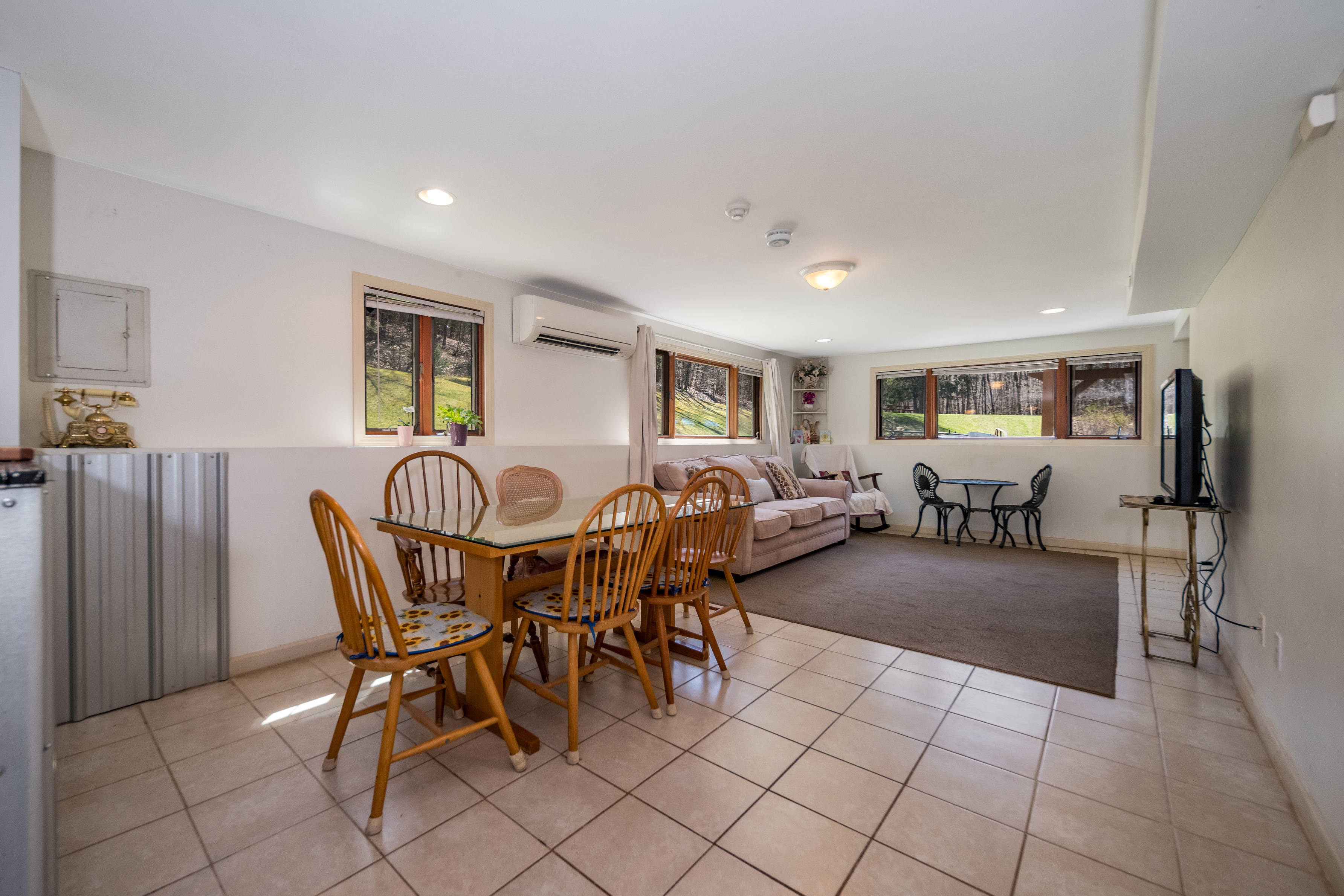  408-r Stage Coach Road - 物件實景