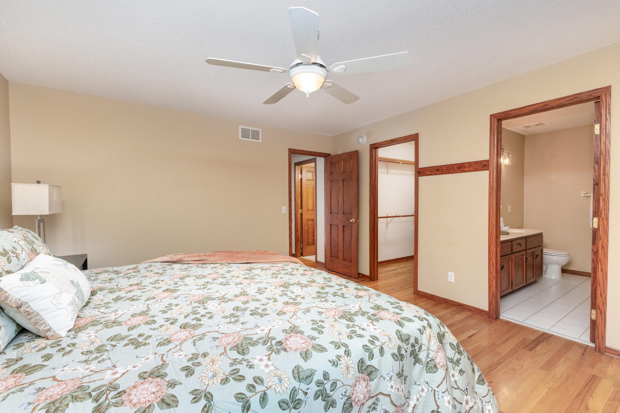 Lakeville, Minnesota, 55044, United States, 4 Bedrooms Bedrooms, ,3 BathroomsBathrooms,Residential,For Sale,1963667