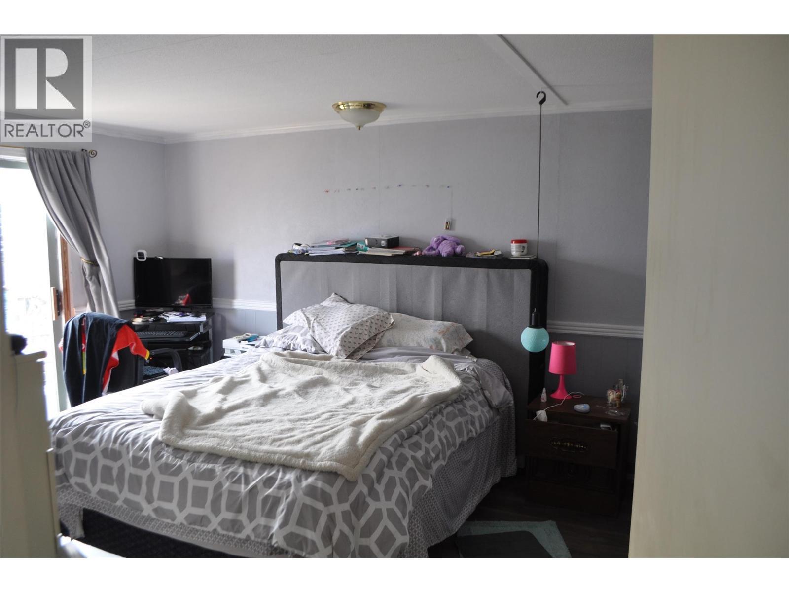 KALEDEN, British Columbia, V0H 1K0, CA, 1 Bedroom Bedrooms, ,1 BathroomBathrooms,Residential,For Sale,1948782