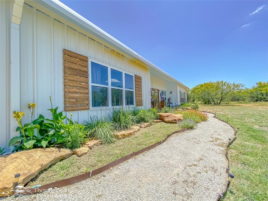 Moran, Texas, 76464, United States, 3 Bedrooms Bedrooms, ,2 BathroomsBathrooms,Residential,For Sale,1857951