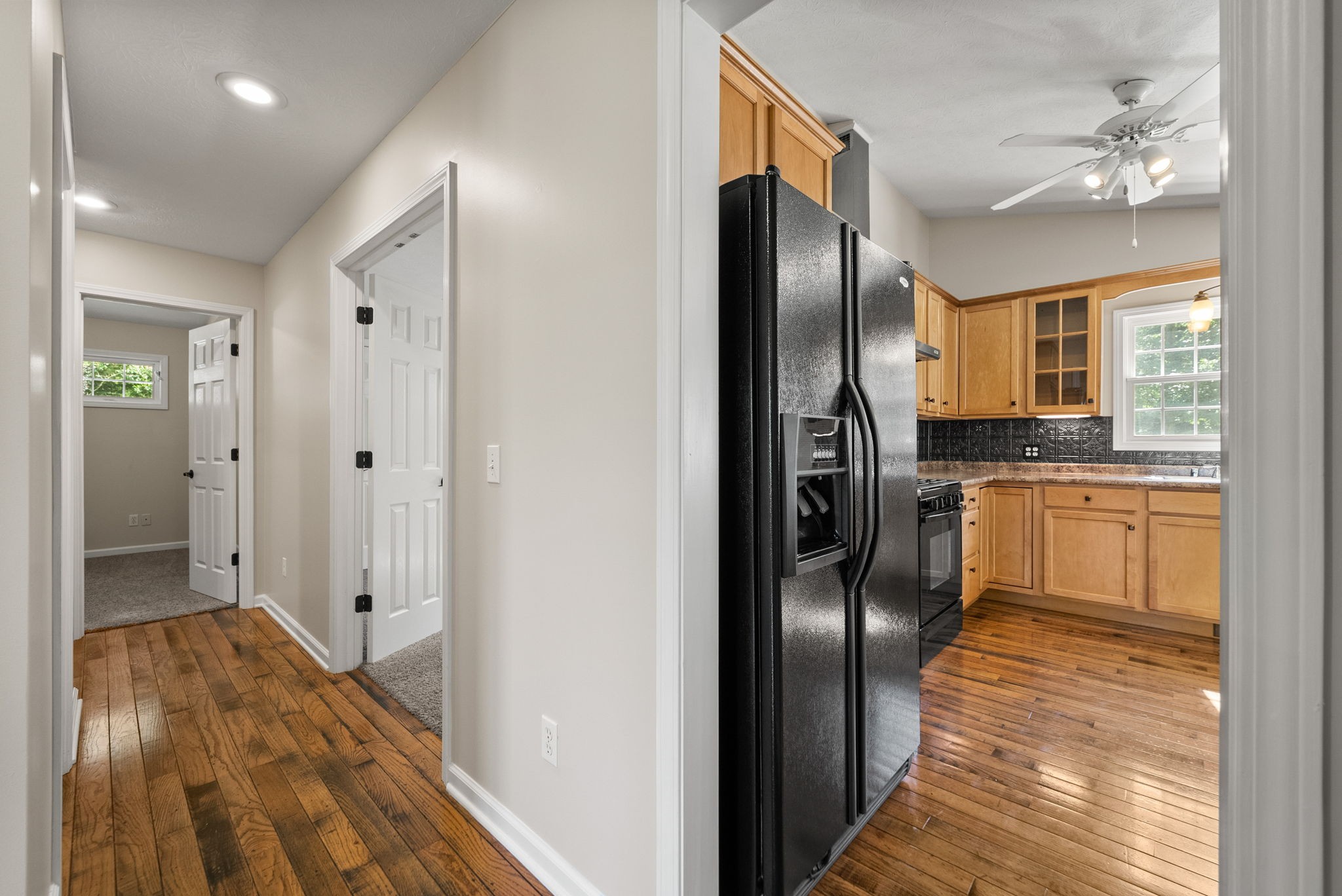 Cadiz, Kentucky, 42211, United States, 4 Bedrooms Bedrooms, ,3 BathroomsBathrooms,Residential,For Sale,1977115