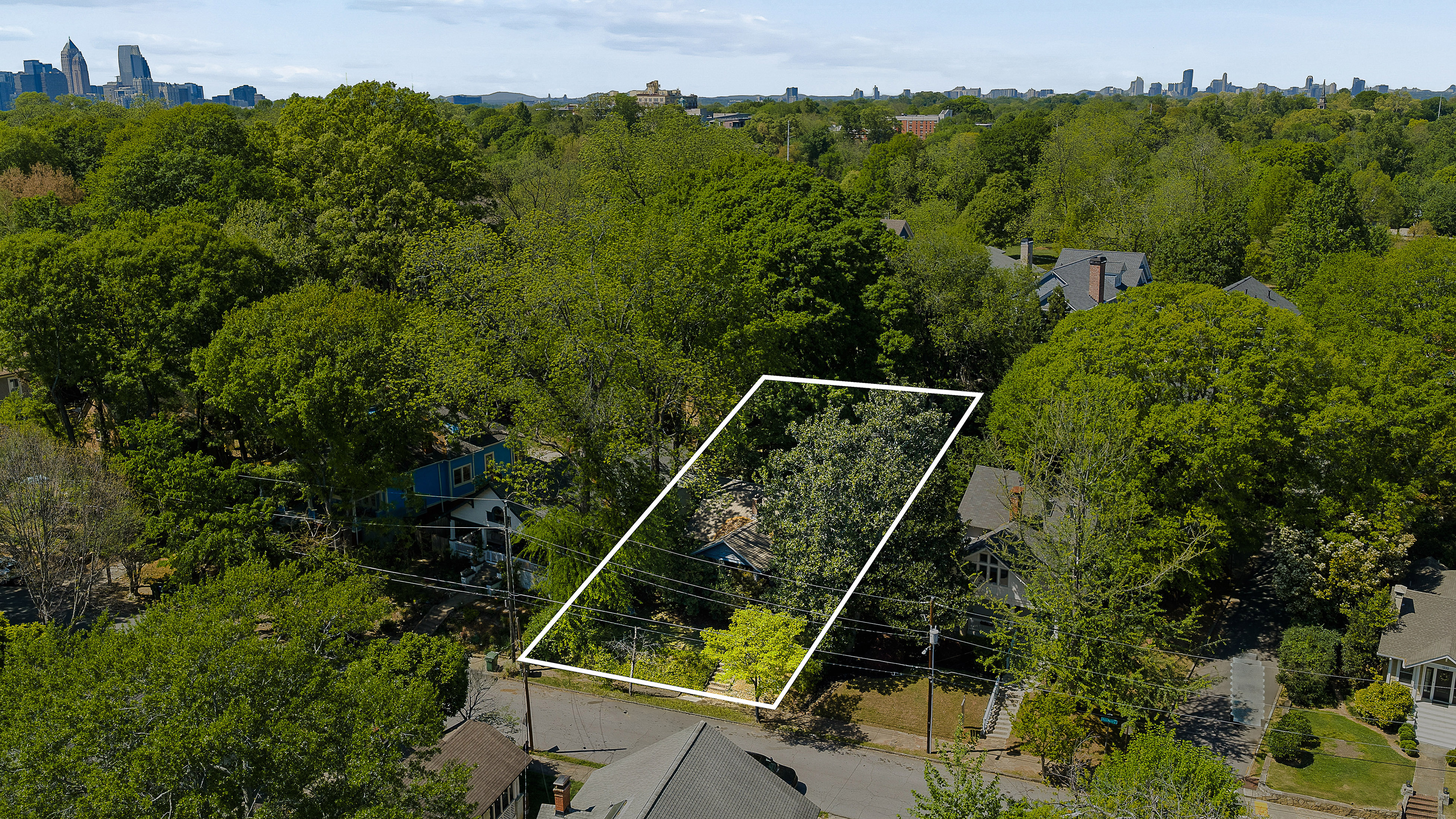  Rare Opportunity to Build Your Dream Home in Prime Candler Park - 物件實景