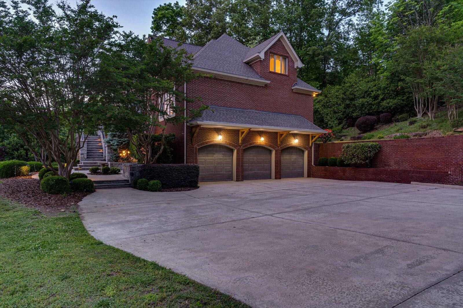 Guild, Tennessee, 37340, United States, 4 Bedrooms Bedrooms, ,5 BathroomsBathrooms,Residential,For Sale,2040612