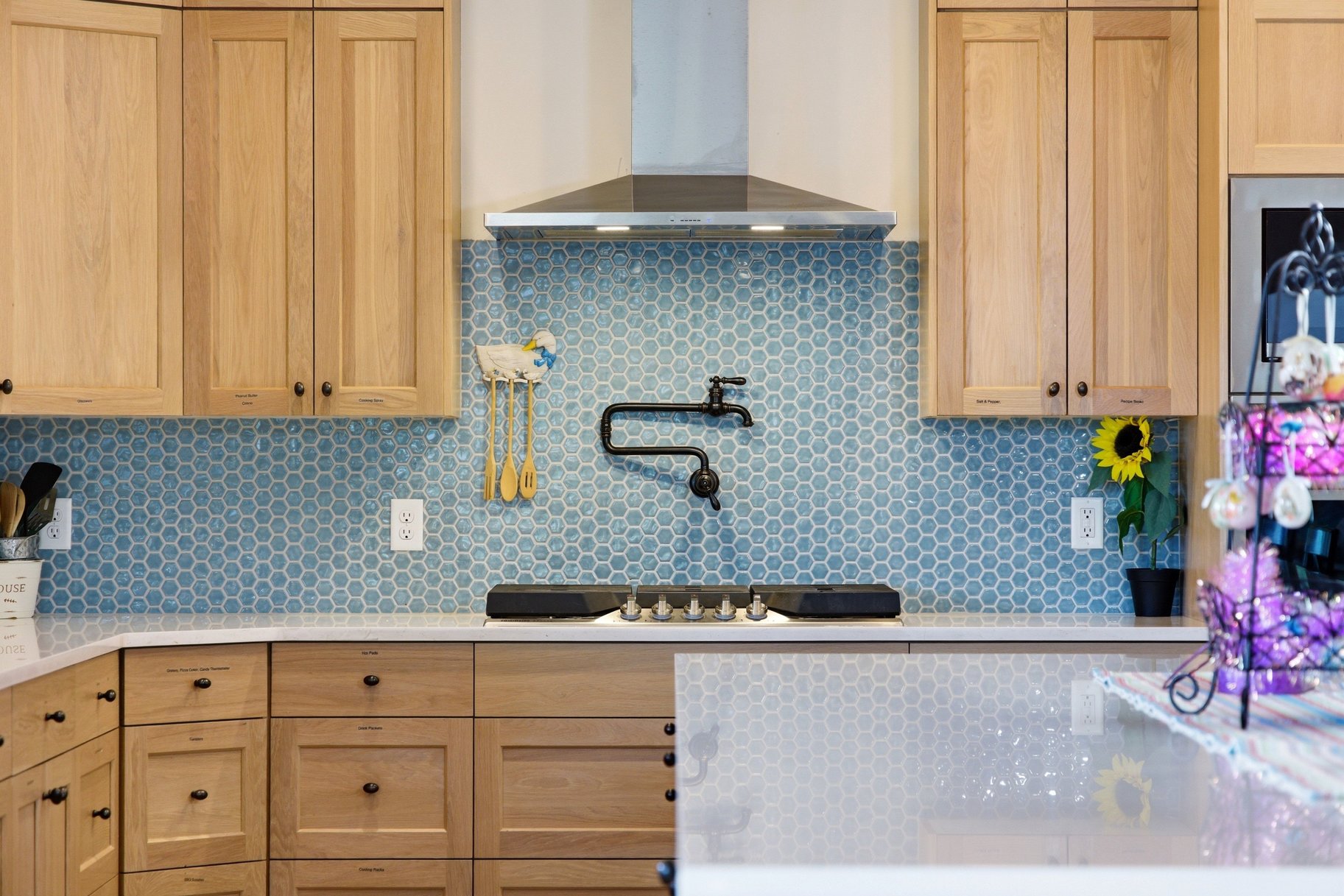  5 Acres • Two Homes In One • Horse Property With Flexible Living Options - 物件實景