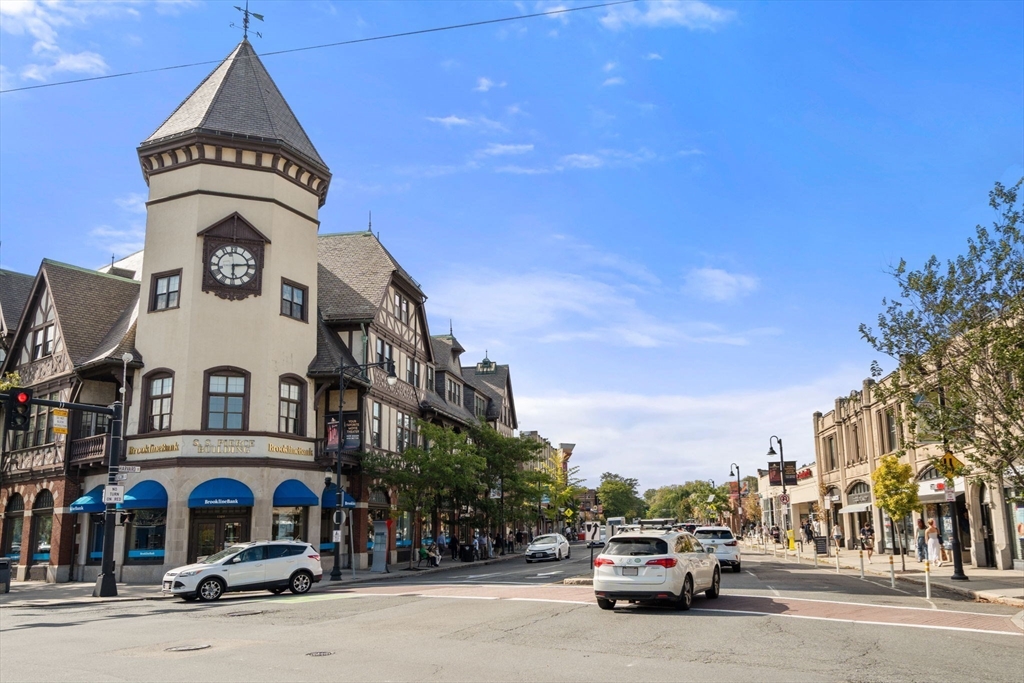 Brookline, Massachusetts, 02446, United States, 3 Bedrooms Bedrooms, ,2 BathroomsBathrooms,Residential,For Sale,1942016