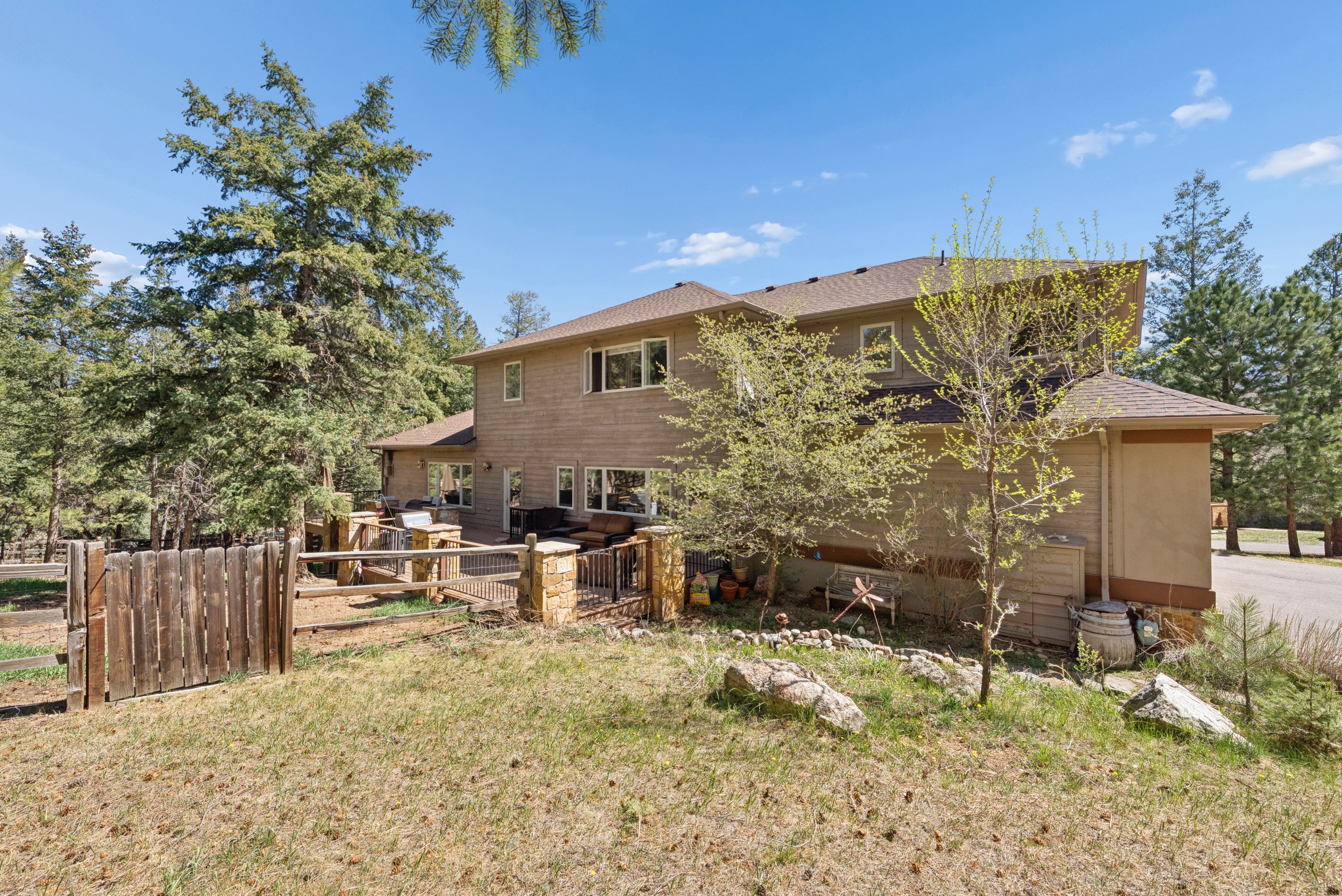  Comfort, Versatility & Evergreen Living - 物件實景