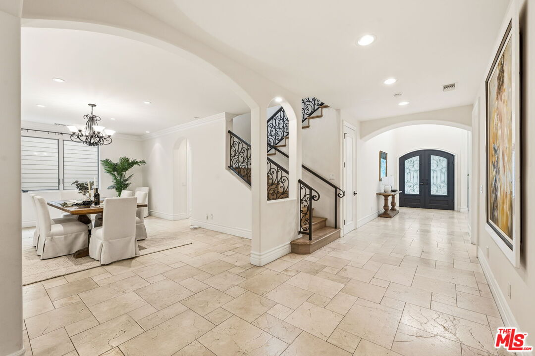 Encino, California, 91436, United States, 4 Bedrooms Bedrooms, ,3 BathroomsBathrooms,Residential,For Sale,1988091