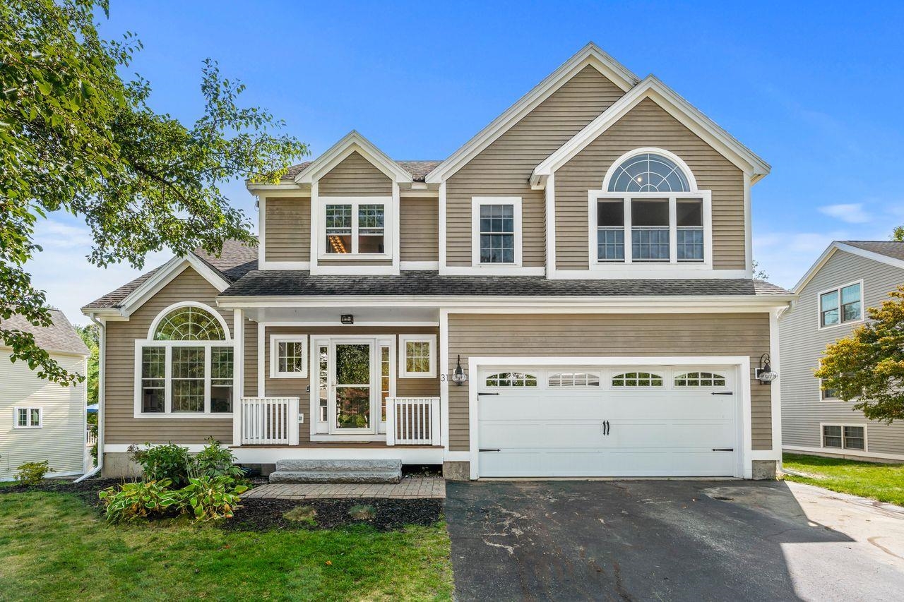 Exeter, New Hampshire, 03833, United States, 3 Bedrooms Bedrooms, ,2 BathroomsBathrooms,Residential,For Sale,1947077