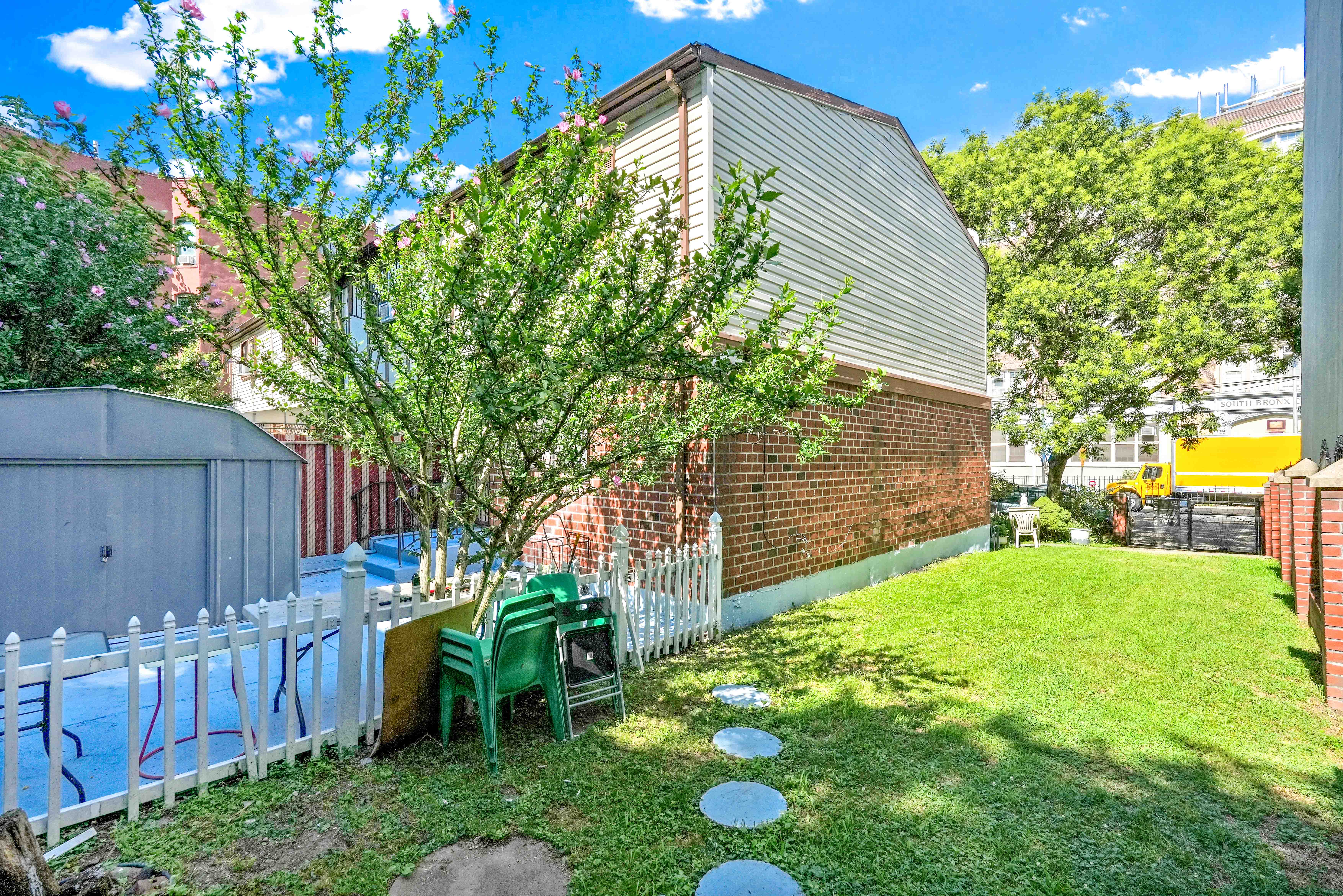 Bronx, New York, 10455, United States, 3 Bedrooms Bedrooms, ,2 BathroomsBathrooms,Residential,For Sale,1931439
