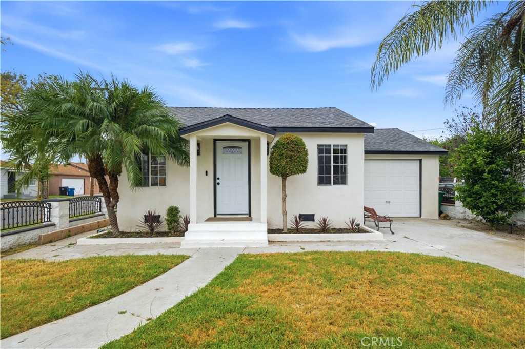 Bell, California, 90201, United States, 2 Bedrooms Bedrooms, ,1 BathroomBathrooms,Residential,For Sale,2048327
