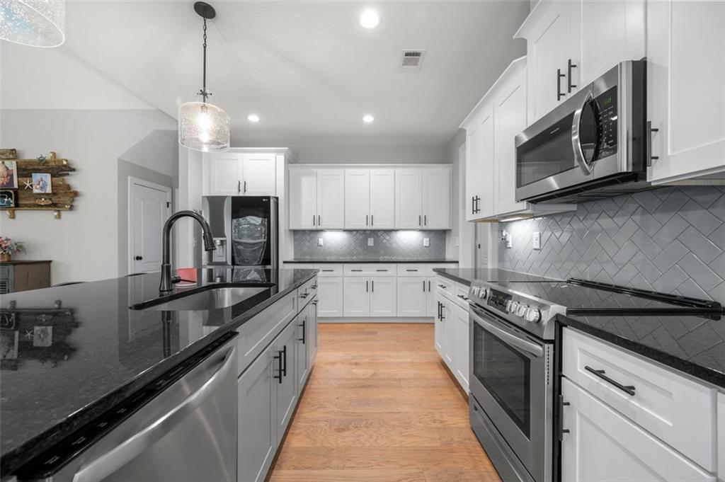Douglasville, Georgia, 30135, United States, 4 Bedrooms Bedrooms, ,4 BathroomsBathrooms,Residential,For Sale,1940681