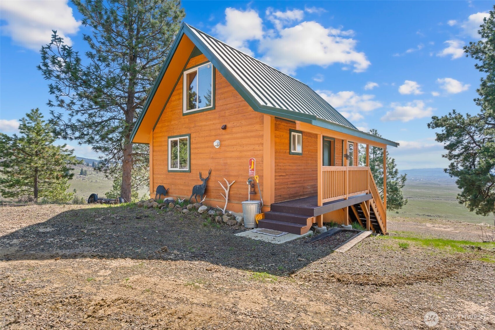 Ellensburg, Washington, 98926, United States, 3 Bedrooms Bedrooms, ,2 BathroomsBathrooms,Residential,For Sale,1881780
