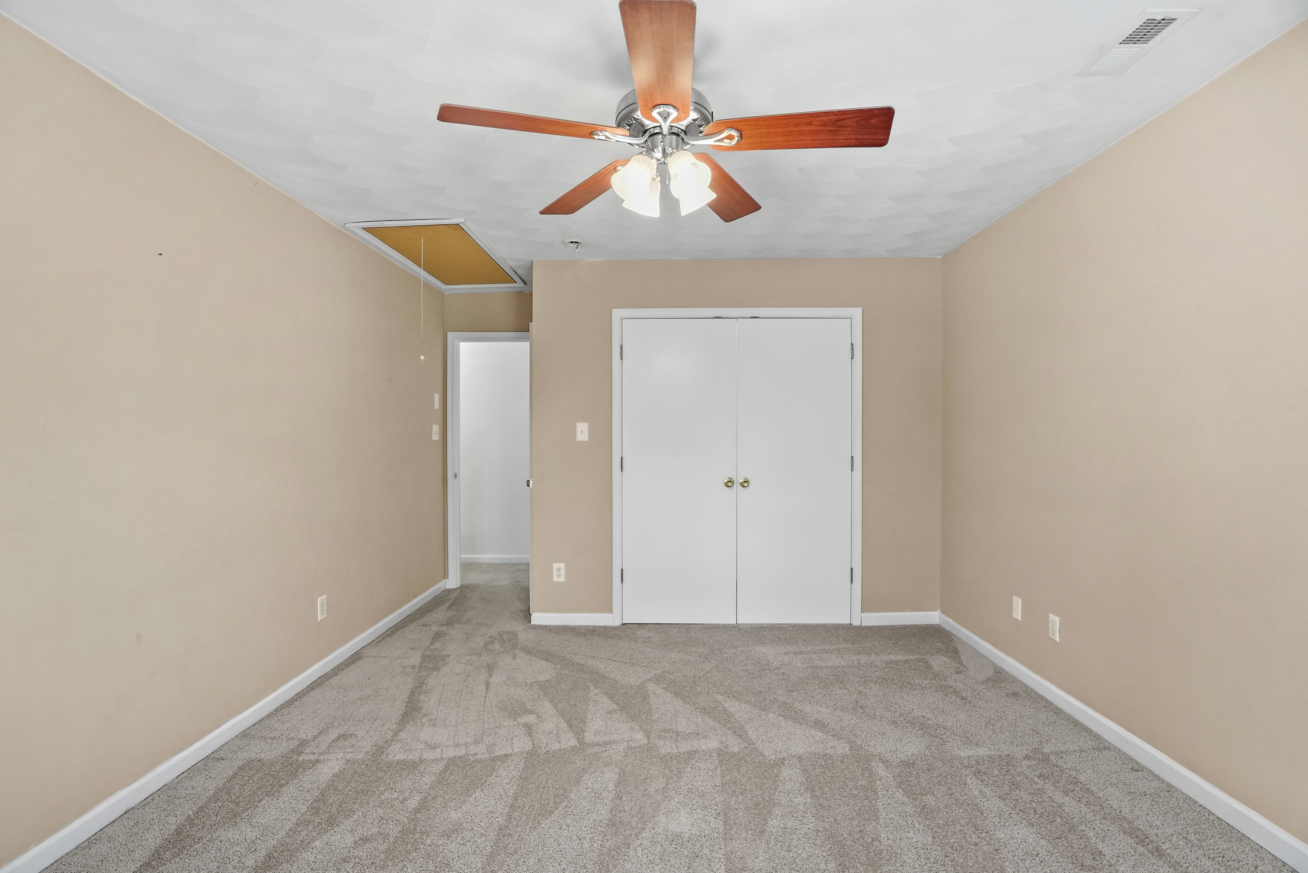  2112 Pretty Lake Avenue, Norfolk, VA, 23518 - 物件實景