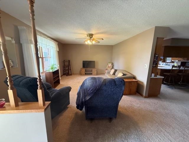 Huntington, Indiana, 46750, United States, 4 Bedrooms Bedrooms, ,3 BathroomsBathrooms,Residential,For Sale,1957366