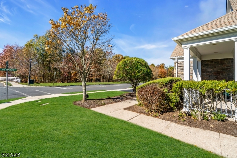 Franklin Twp., New Jersey, 08873, United States, 2 Bedrooms Bedrooms, ,2 BathroomsBathrooms,Residential,For Sale,2002075