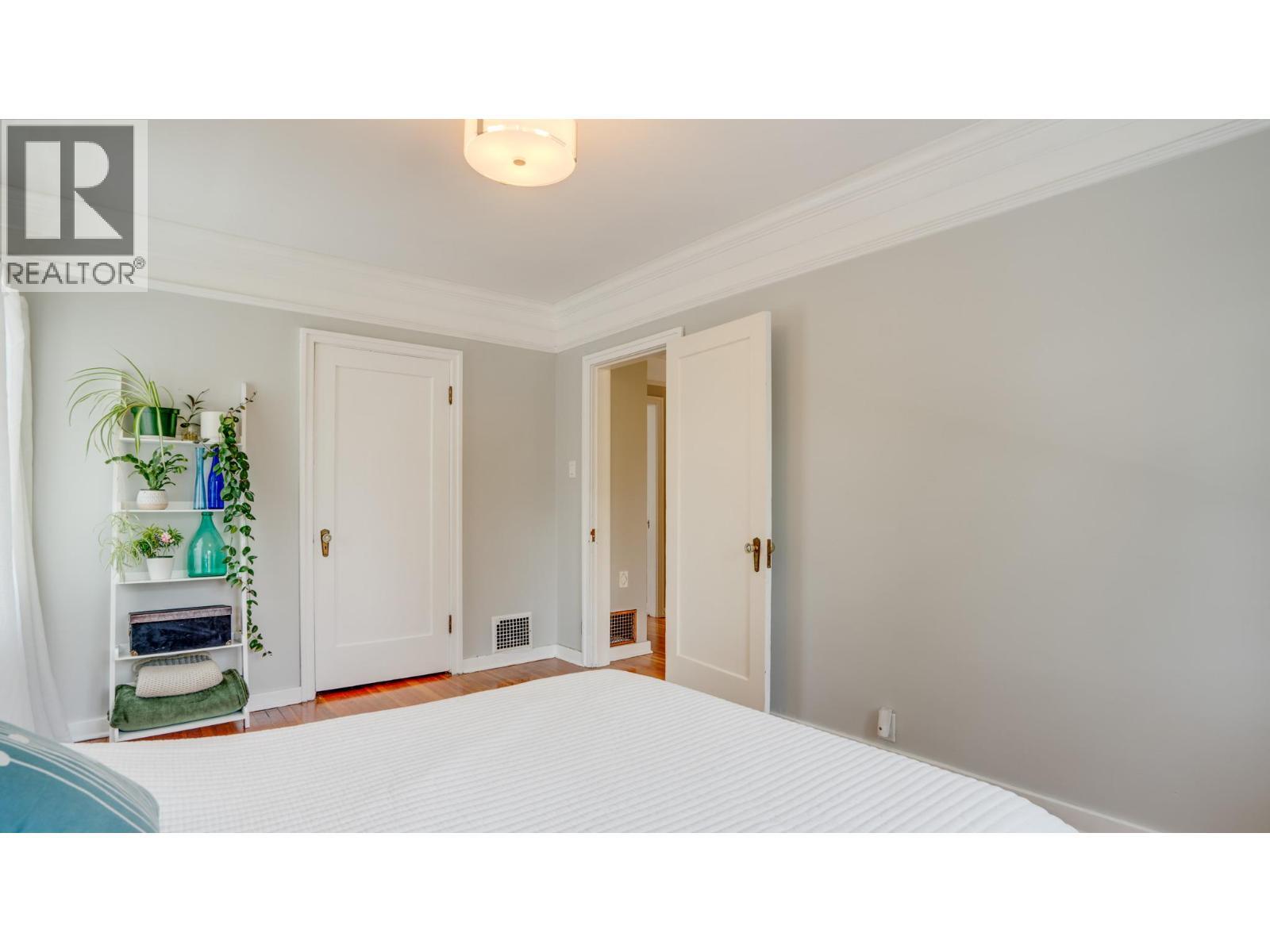 VERNON, British Columbia, V1T 1J7, CA, 5 Bedrooms Bedrooms, ,2 BathroomsBathrooms,Residential,For Sale,1917504