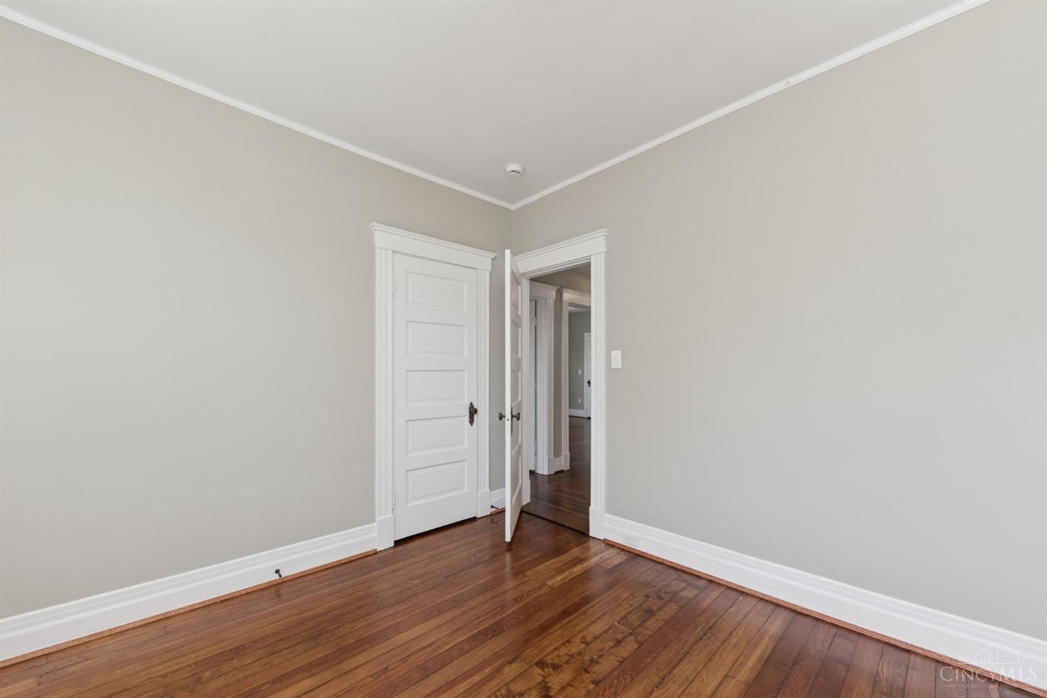 Cincinnati, Ohio, 45227, United States, 5 Bedrooms Bedrooms, ,3 BathroomsBathrooms,Residential,For Sale,1939173