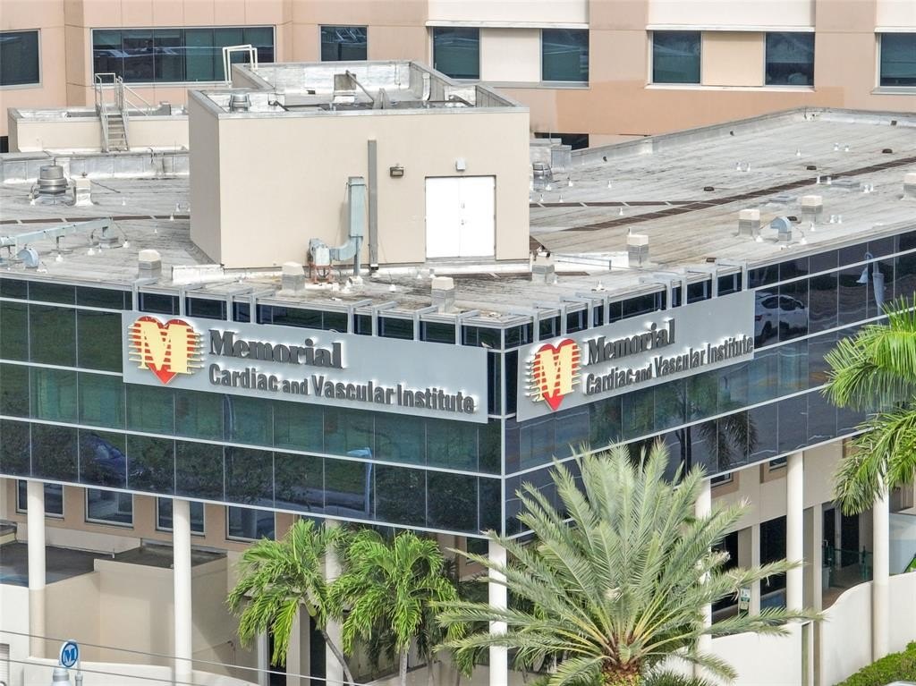 Hollywood, Florida, 33021, United States, 2 Bedrooms Bedrooms, ,1 BathroomBathrooms,Residential,For Sale,1982688