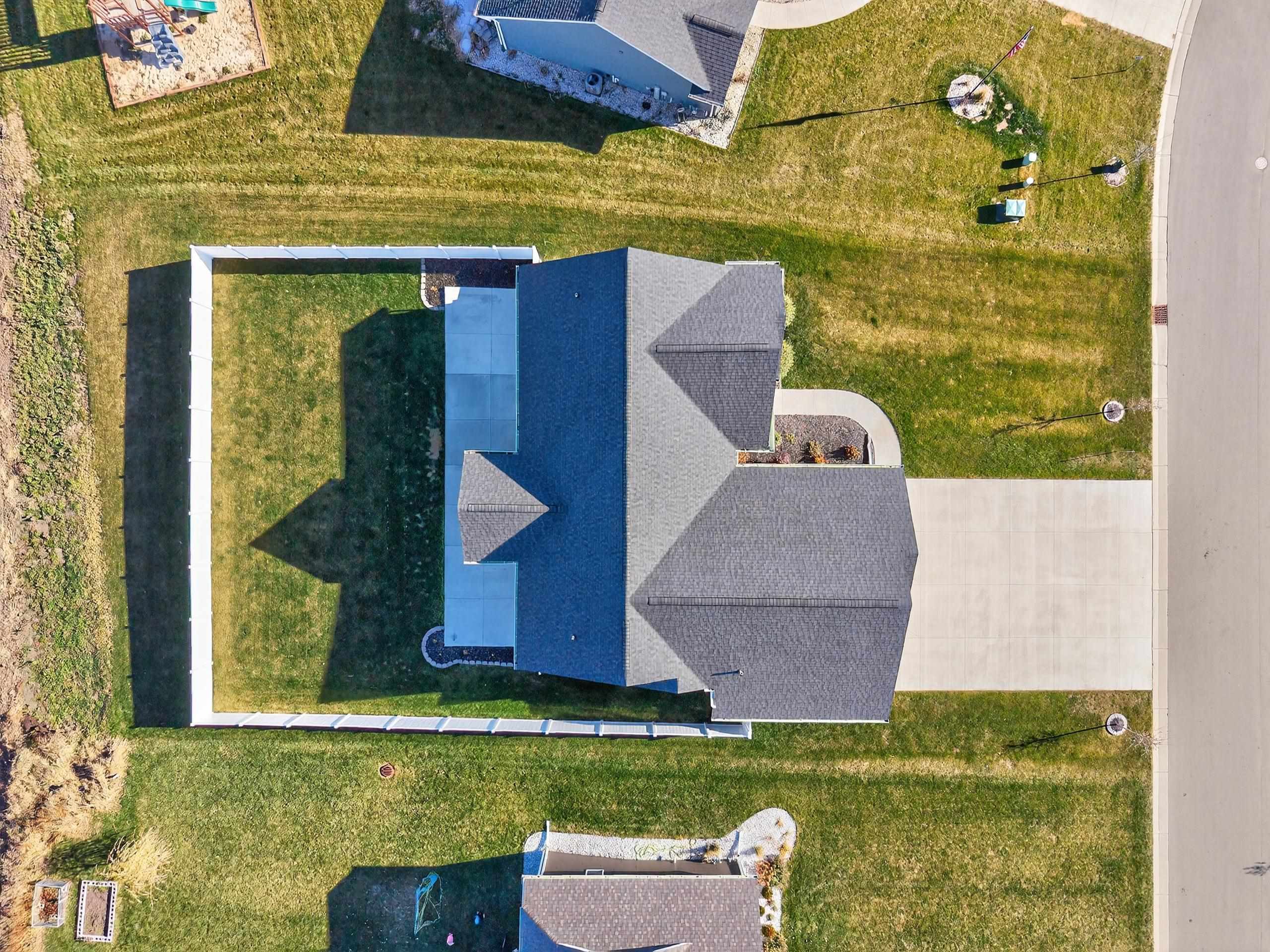 Greenville, Wisconsin, 54942, United States, 4 Bedrooms Bedrooms, ,4 BathroomsBathrooms,Residential,For Sale,1995419