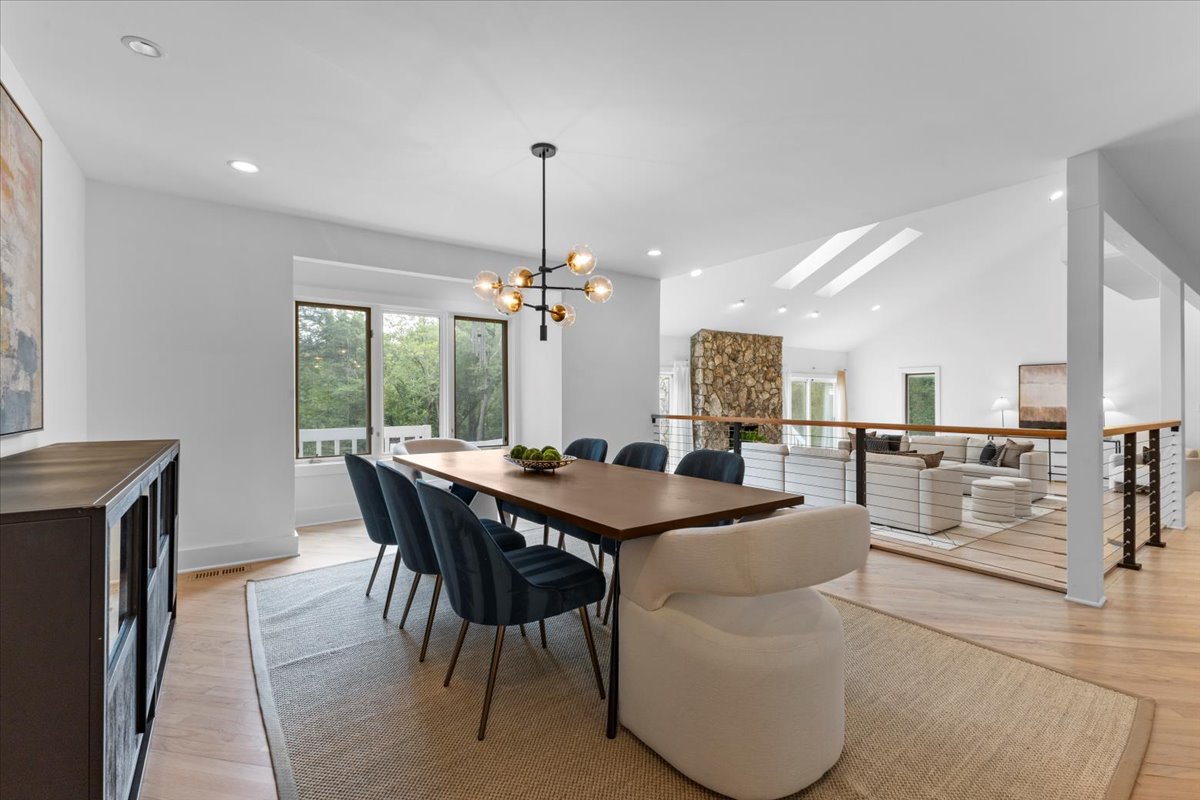 Bernardsville, New Jersey, 07924, United States, 5 Bedrooms Bedrooms, ,6 BathroomsBathrooms,Residential,For Sale,1981424