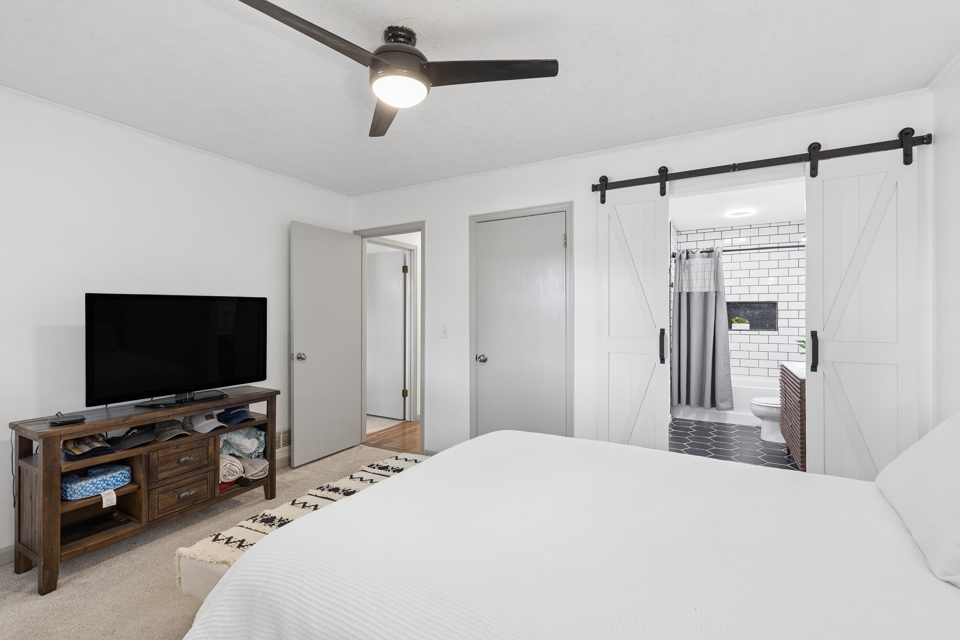  Spacious Ranch with Backyard Retreat in Powder Springs - 物件實景
