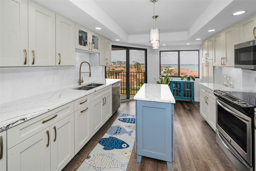 Clearwater Beach, Florida, 33767, United States, 2 Bedrooms Bedrooms, ,2 BathroomsBathrooms,Residential,For Sale,1786658