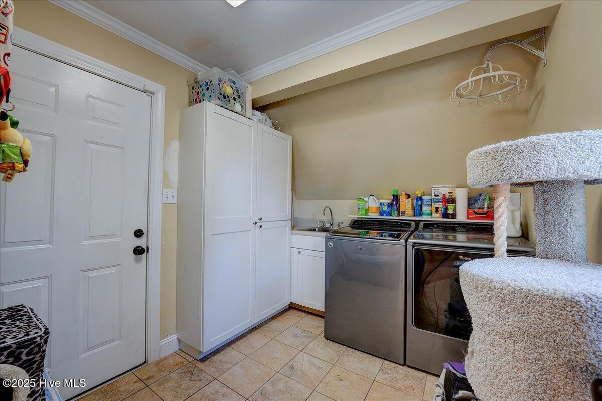 Trent Woods, North Carolina, 28562, United States, 4 Bedrooms Bedrooms, ,3 BathroomsBathrooms,Residential,For Sale,1997785