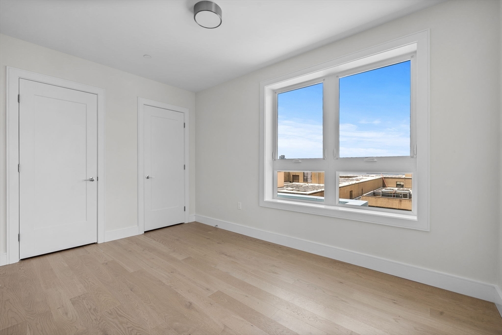 Boston, Massachusetts, 02128, United States, 2 Bedrooms Bedrooms, ,2 BathroomsBathrooms,Residential,For Sale,1942653