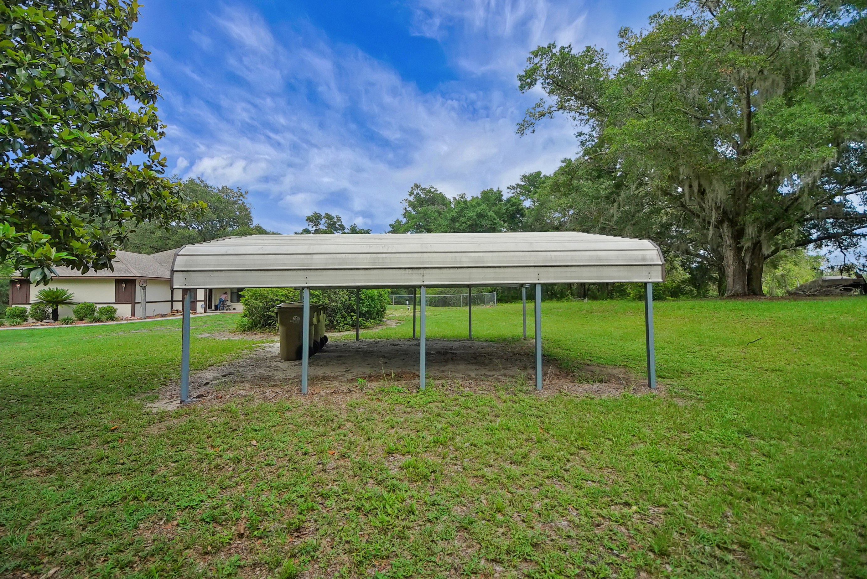 Lady Lake, Florida, 32159, United States, 4 Bedrooms Bedrooms, ,2 BathroomsBathrooms,Residential,For Sale,1873535