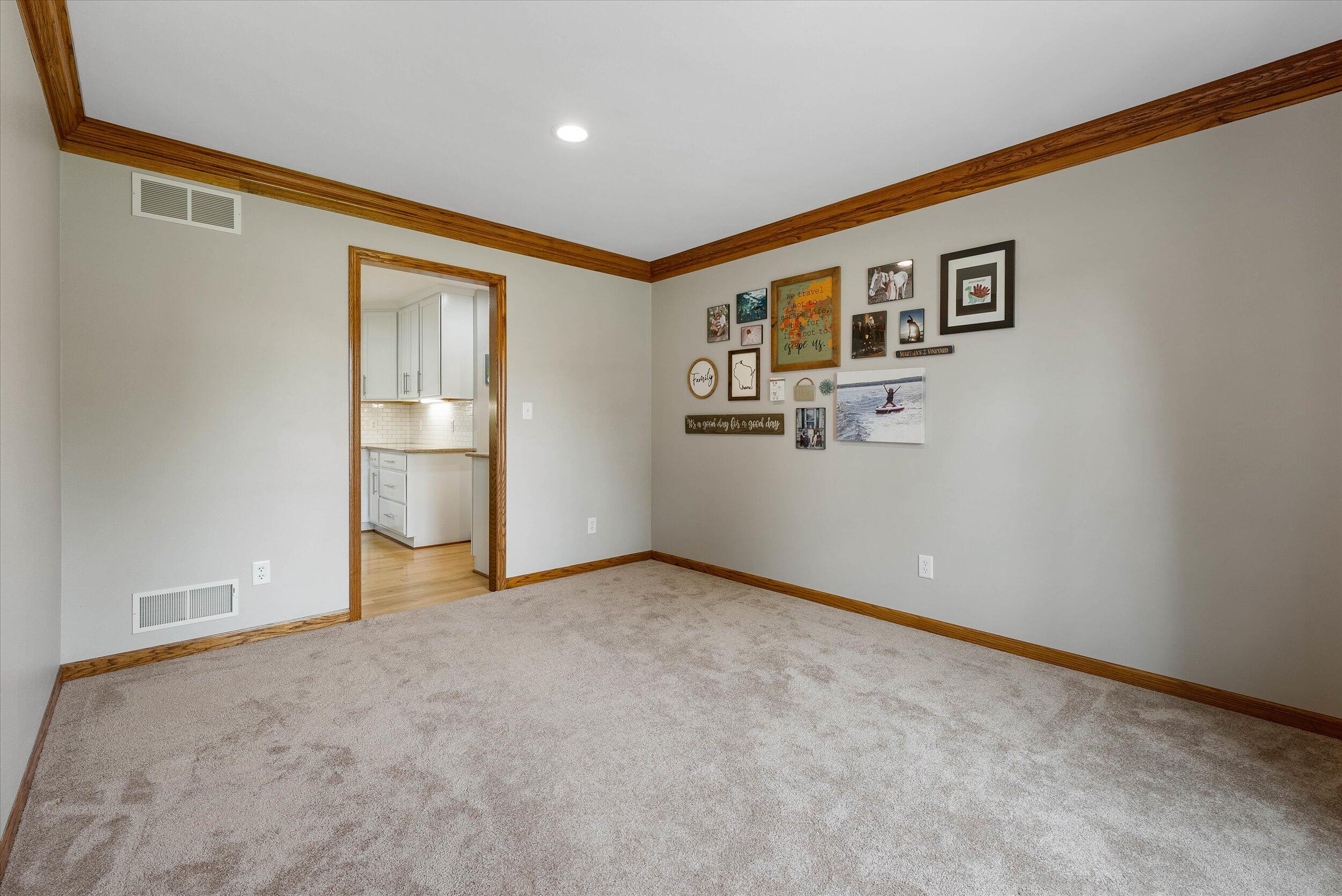 Germantown, Wisconsin, 53022, United States, 3 Bedrooms Bedrooms, ,3 BathroomsBathrooms,Residential,For Sale,1987563