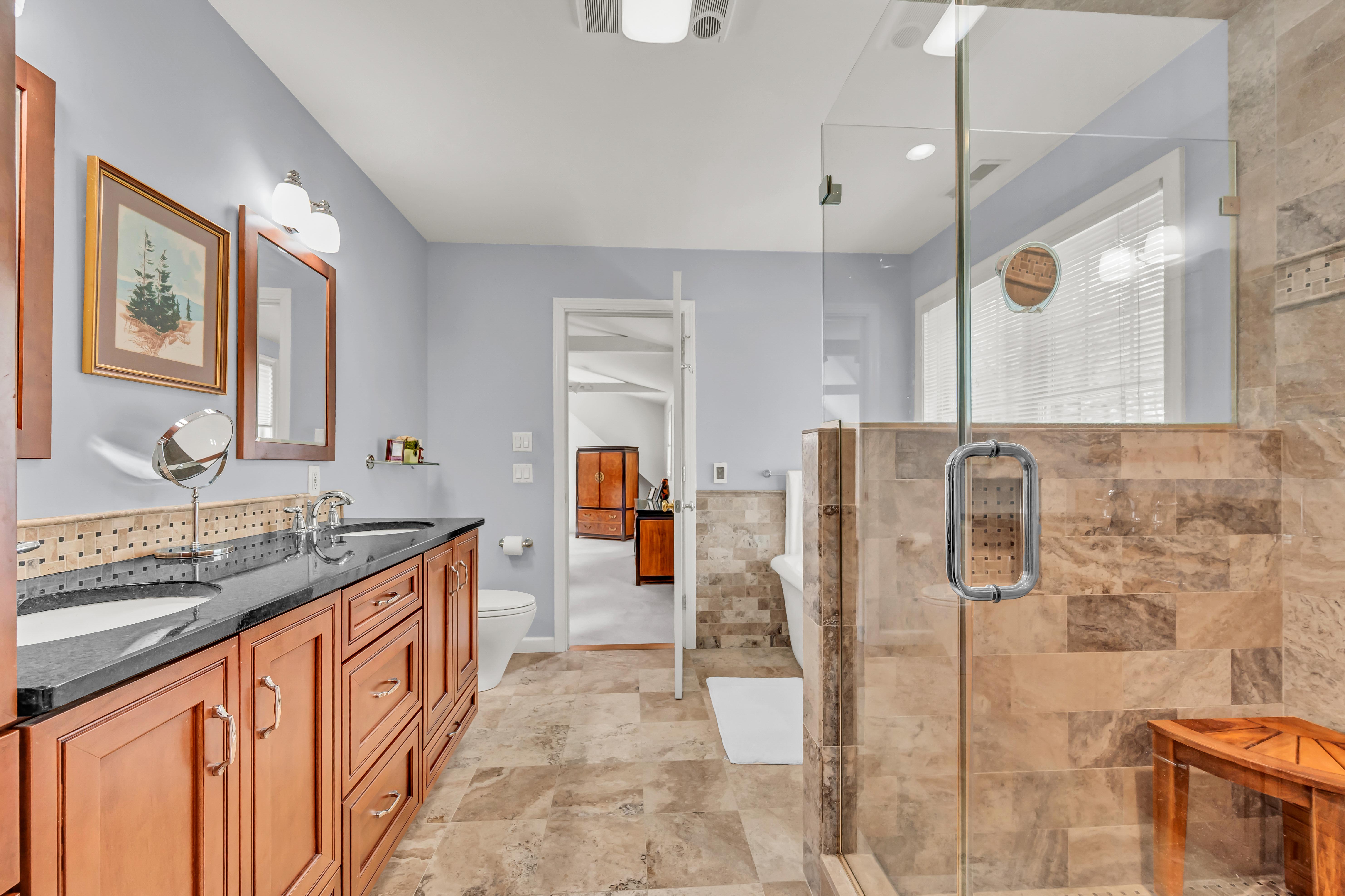  Beautiful Maintained Colonial - 物件實景