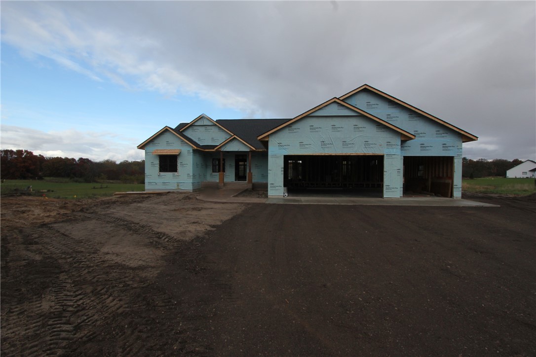 Eleva, Wisconsin, 54738, United States, 5 Bedrooms Bedrooms, ,4 BathroomsBathrooms,Residential,For Sale,1981879