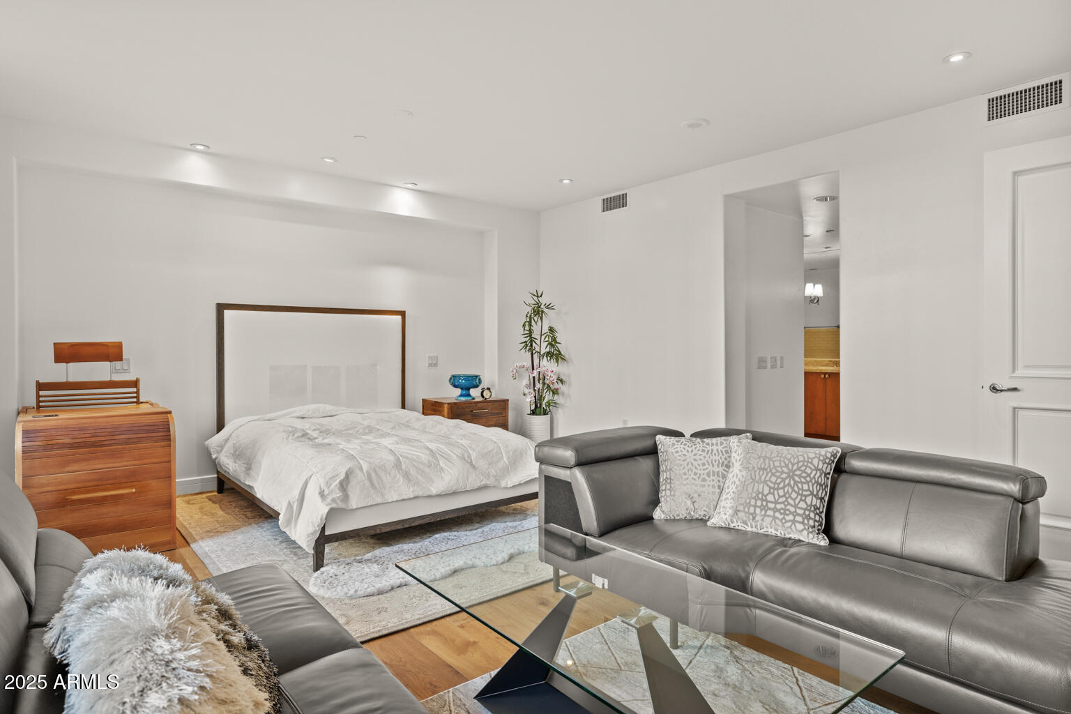 Phoenix, Arizona, 85016, United States, 2 Bedrooms Bedrooms, ,Residential,For Sale,1792869