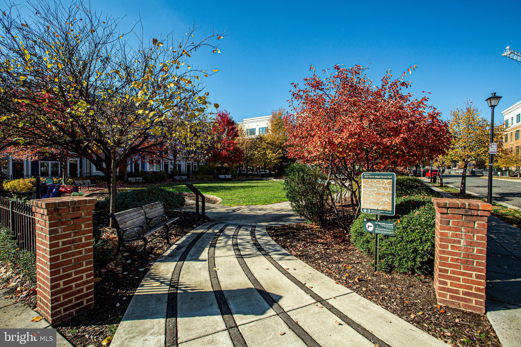 Alexandria, Virginia, 22314, United States, 3 Bedrooms Bedrooms, ,4 BathroomsBathrooms,Residential,For Sale,1992365