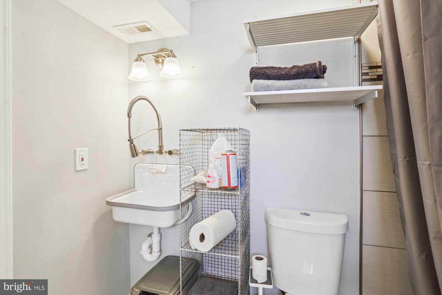 Washington, District of Columbia, 20011, United States, 3 Bedrooms Bedrooms, ,4 BathroomsBathrooms,Residential,For Sale,1941058