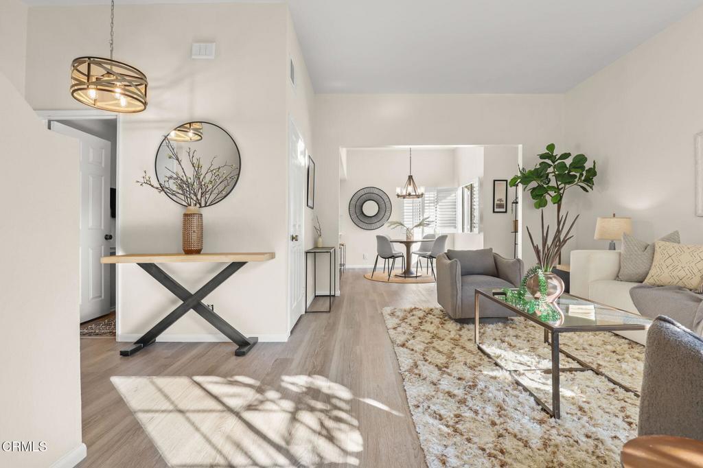 Pasadena, California, 91101, United States, 2 Bedrooms Bedrooms, ,2 BathroomsBathrooms,Residential,For Sale,1989436