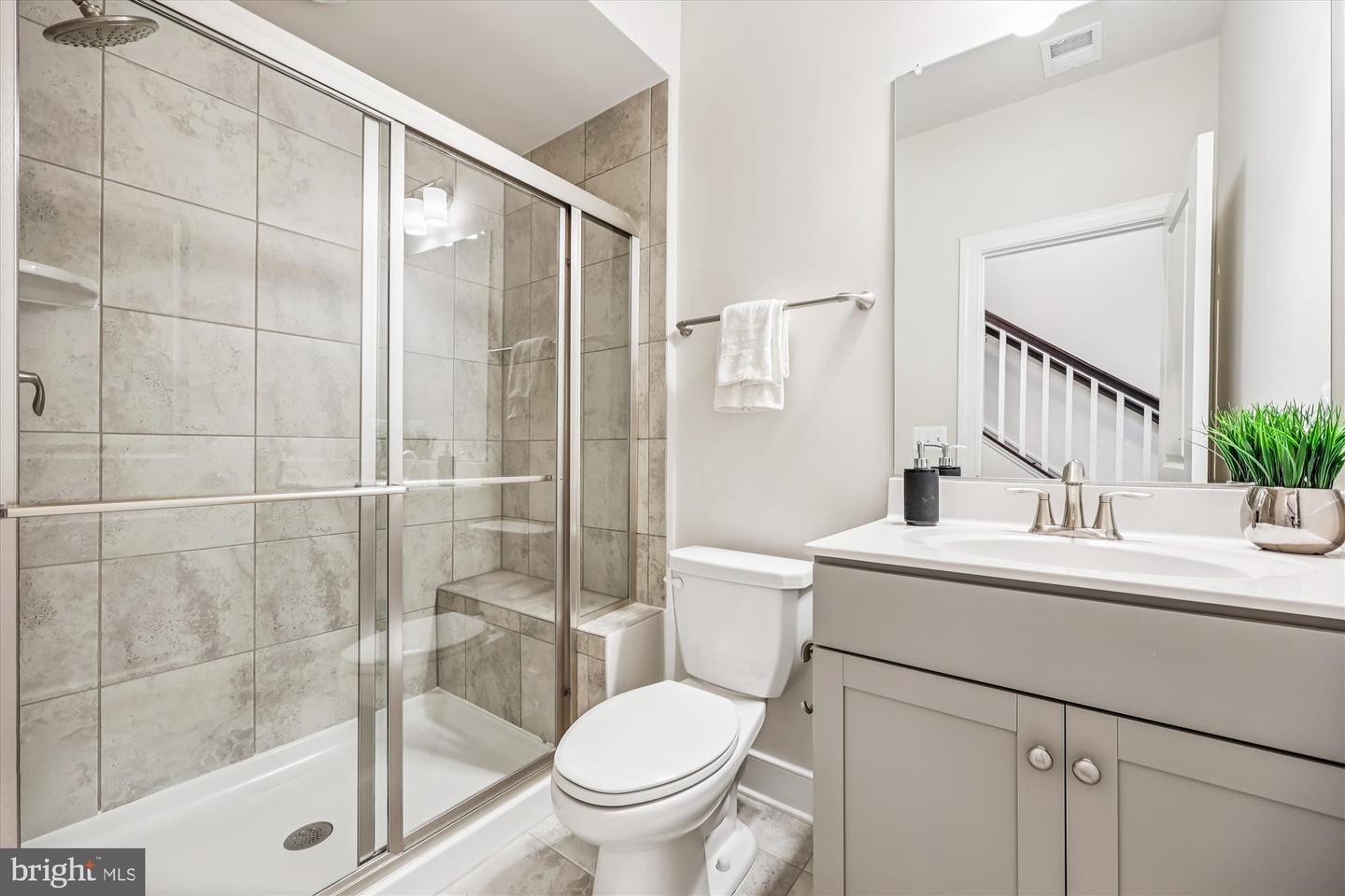 Gaithersburg, Maryland, 20878, United States, 4 Bedrooms Bedrooms, ,5 BathroomsBathrooms,Residential,For Sale,1949694