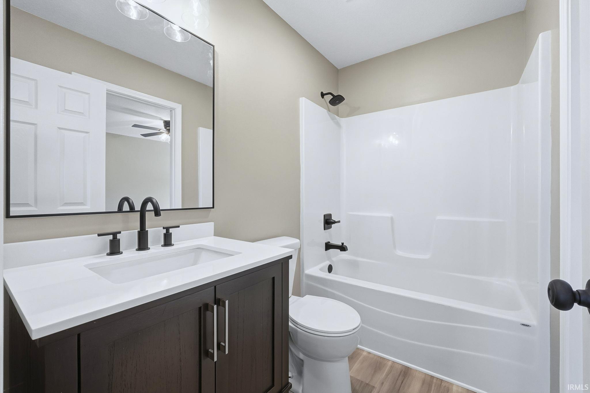 Churubusco, Indiana, 46723, United States, 3 Bedrooms Bedrooms, ,3 BathroomsBathrooms,Residential,For Sale,1987085